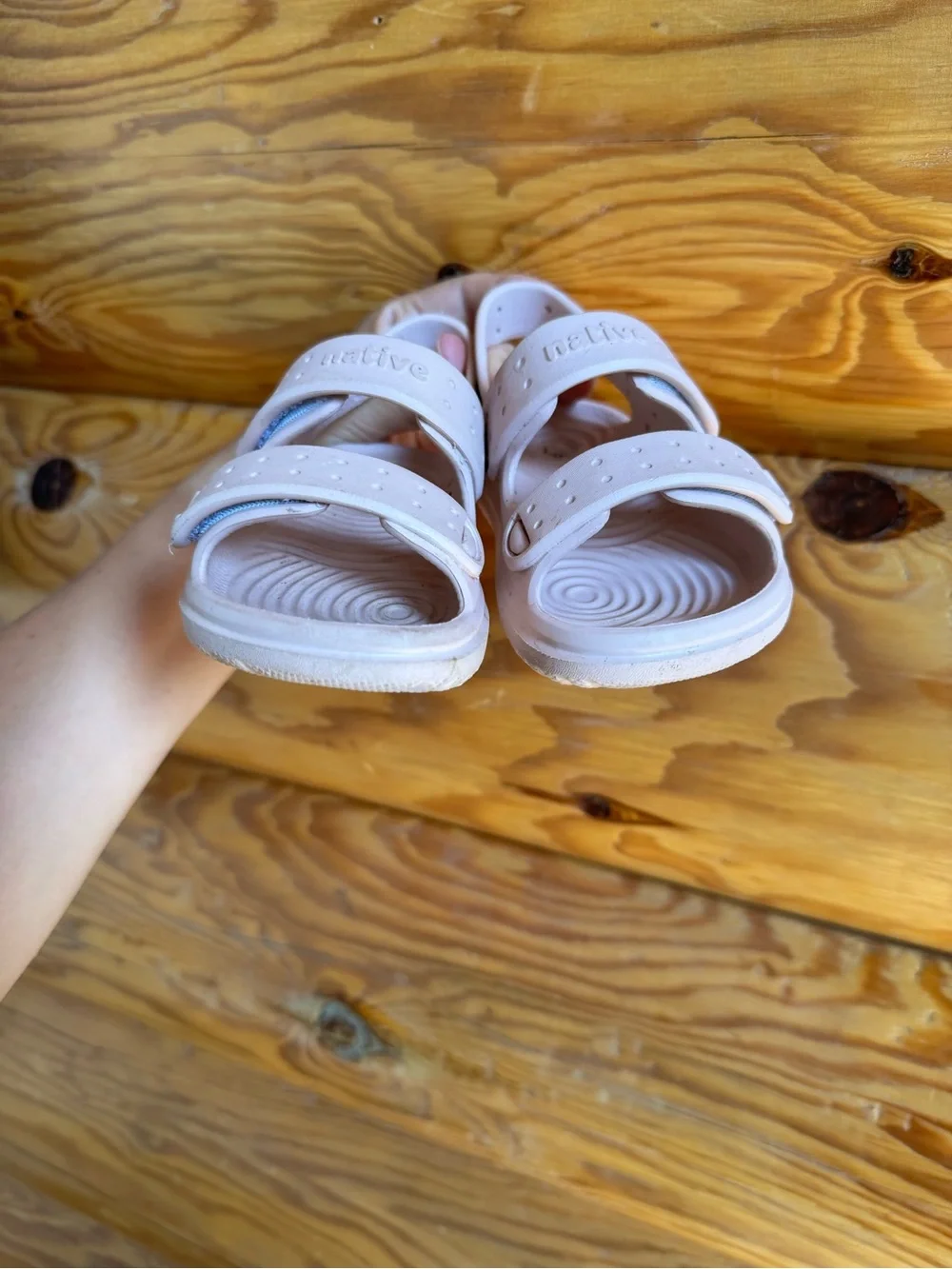 Native Chase Little Kids sandals- color Chameleon pink